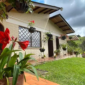 Hermosa Villajovi Con Piscina Privada Villa Cali